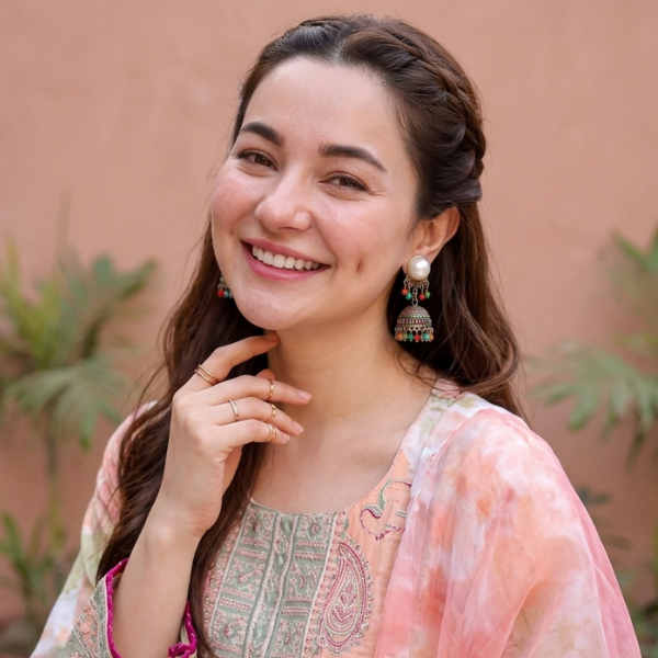 Hania Amir