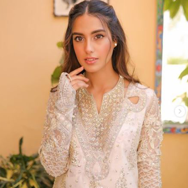 Iqra Aziz